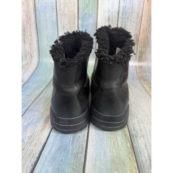 UGG Australia Black Leather Sherpa Lined Ankle Boots Women's Size 9 Zipper Boot - Picture 3 of 7